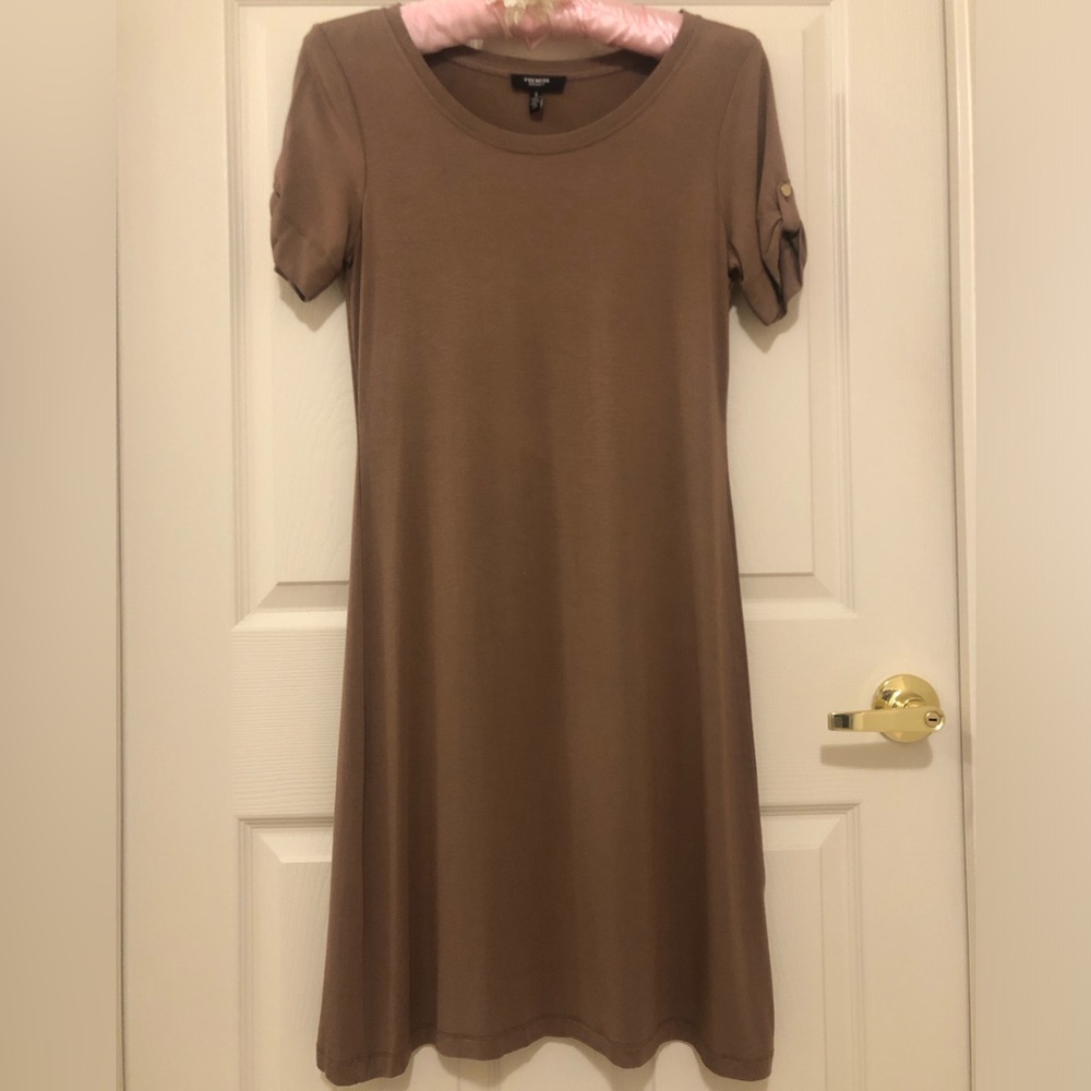 Short Sleeve Taupe/Light Brown T-Shirt Swing Dress